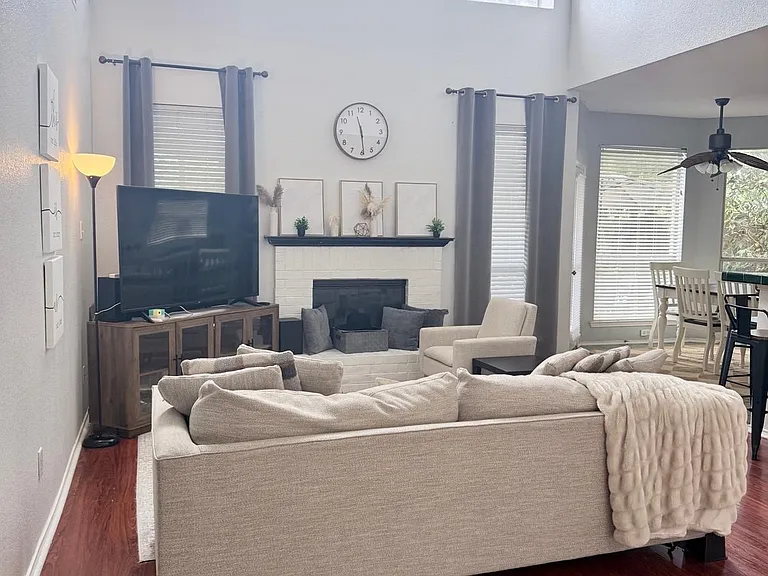 3234 Creek Meadow Ln — Photo 18