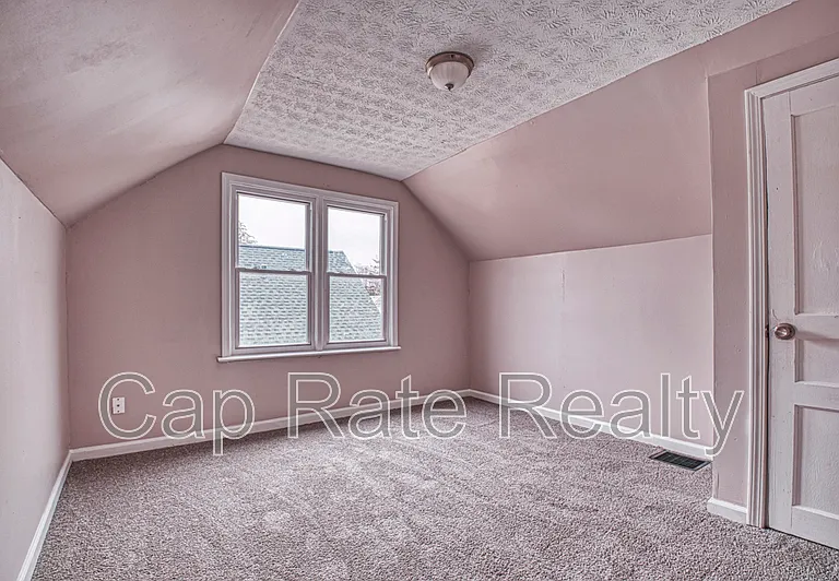 1143 Duxberry Ave — Photo 18
