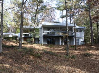 405 Richie Dr, Tuskegee, AL 36083
