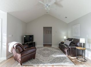 214 Applewood Ln, Elizabethtown, KY 42701