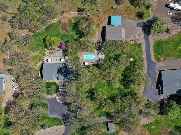 3rd image of 13290 Table Rock Rd