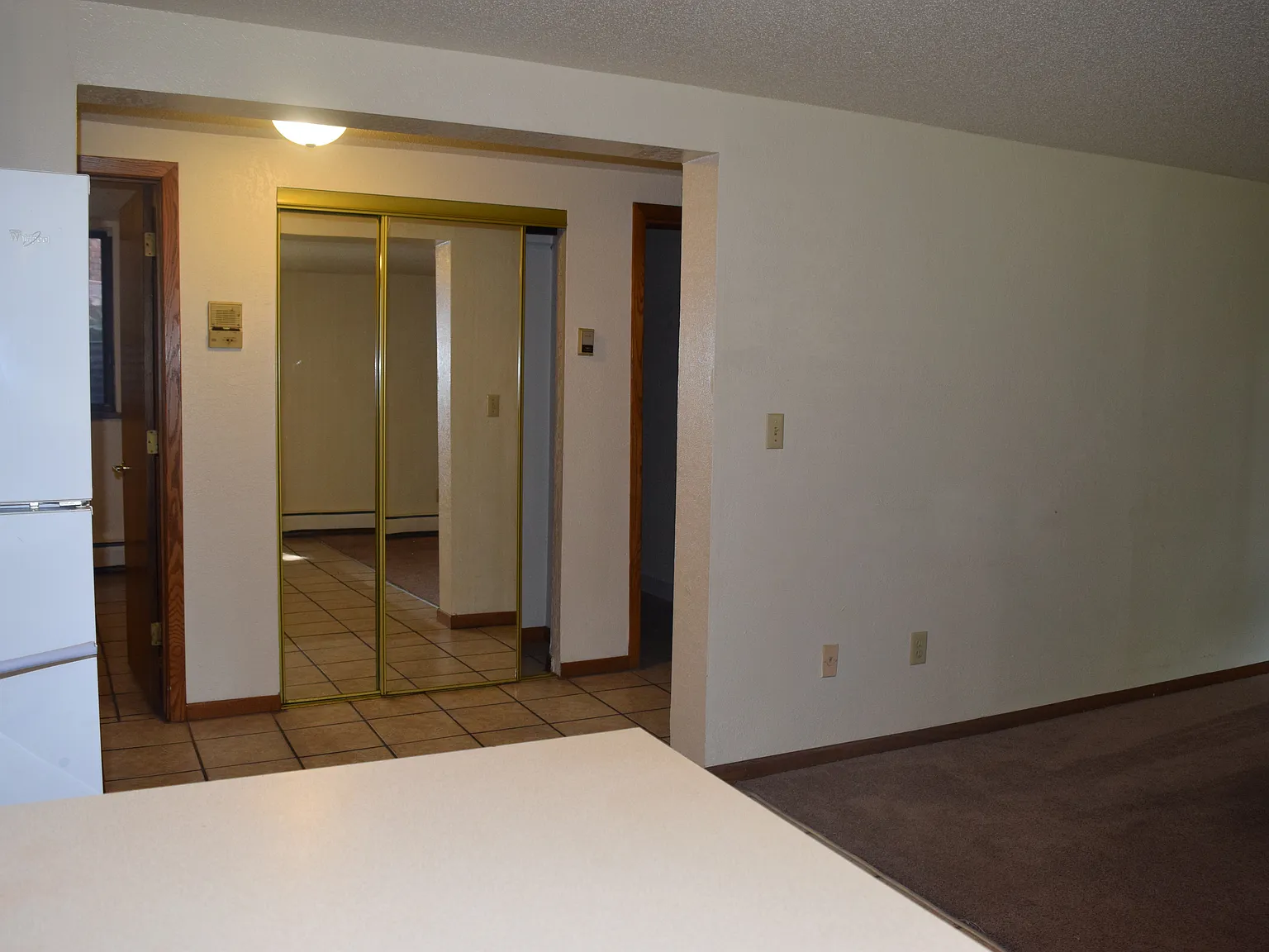 2 bed, 800 sqft, $1,300 — Photo 4