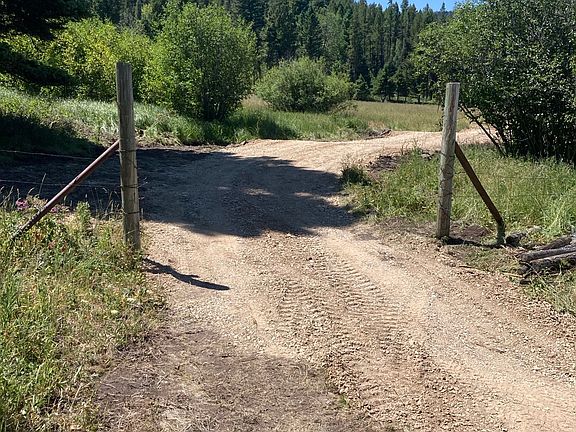 4th image of 3595 Bear Gulch Rd