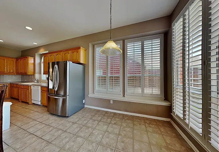 3910 Compton Dr — Photo 5