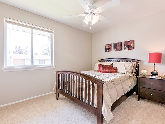 5th image of 1432 Golden Gate Blvd APT 10