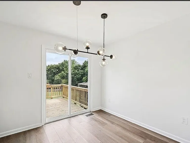 10611 Campus Way S — Photo 18