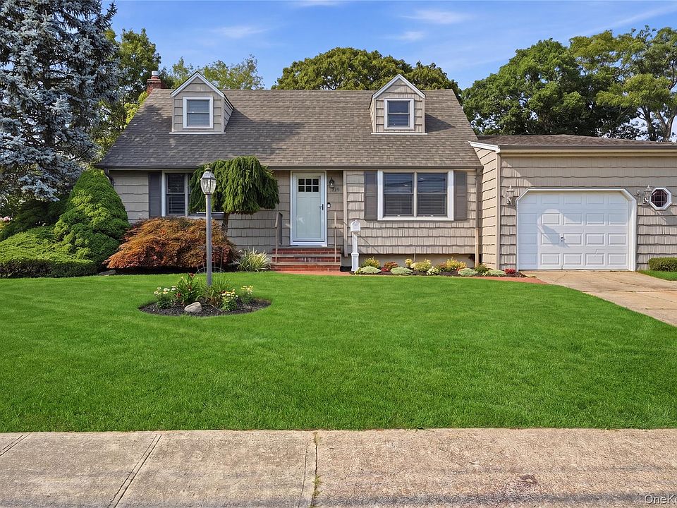 1st image of 391 Oakwood Avenue