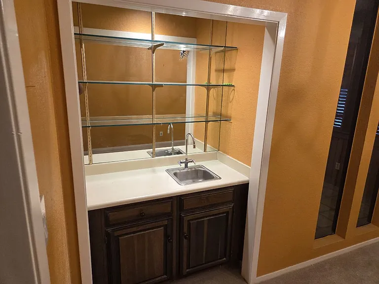 Wet bar