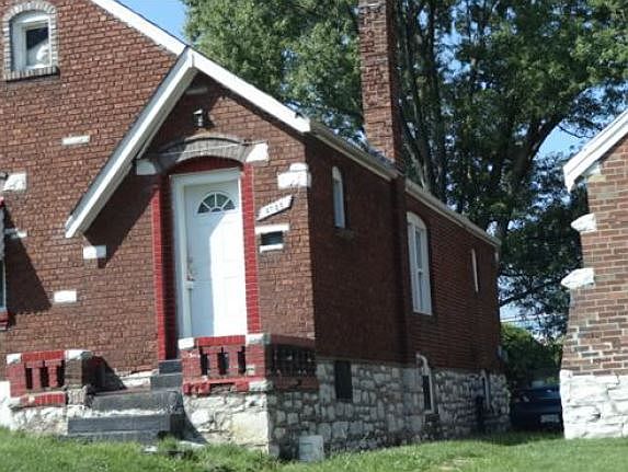 3rd image of 4738 Rosalie St