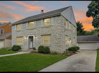 149 N 90th St, Milwaukee, WI 53226