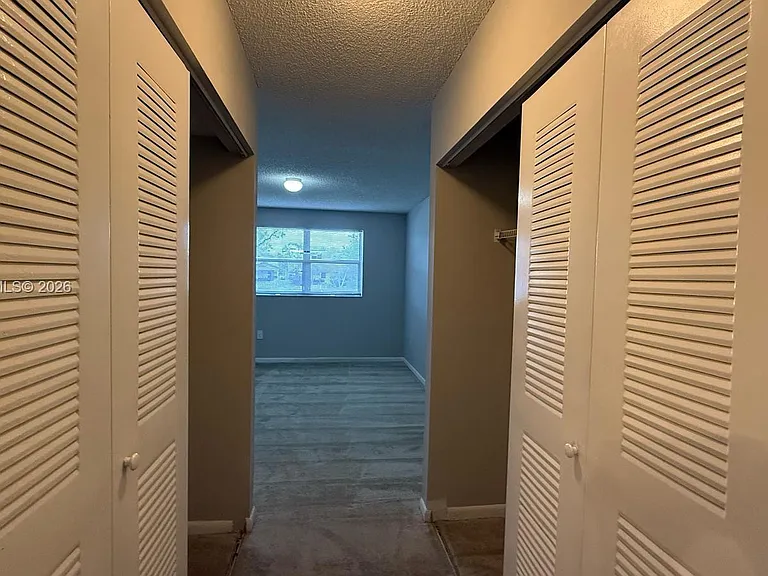 9933 Nob Hill Ln #9933 — Photo 5