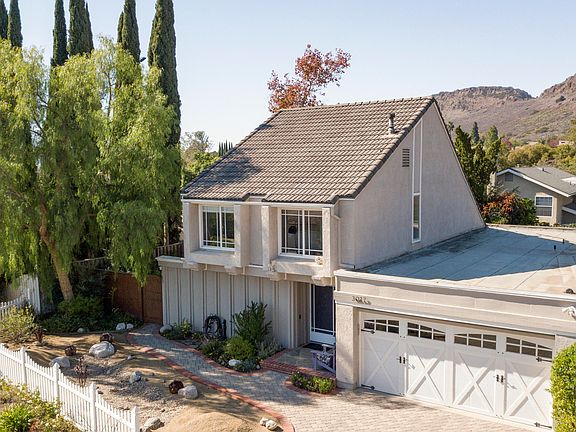 2nd image of 3037 N Roundup Cir