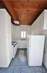 4th image of 1010 College View Dr APT B