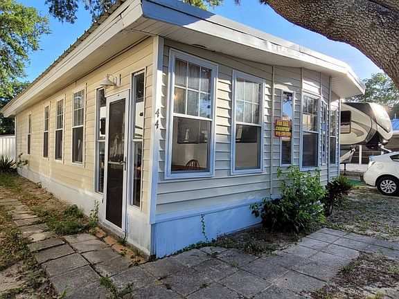 3rd image of 10511 Florence Ave #44