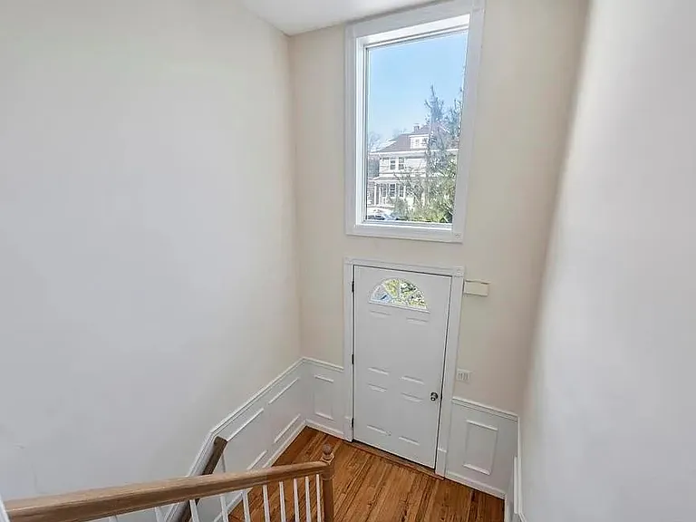 18 Hillcrest St #2 — Photo 22
