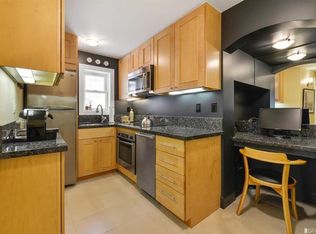 570 Greenwich St, San Francisco, CA 94133