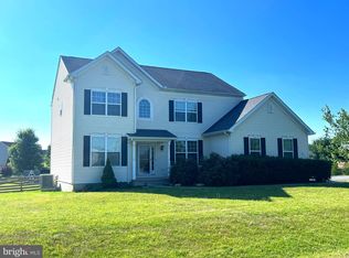 31 Durham Ct, Falling Waters, WV 25419
