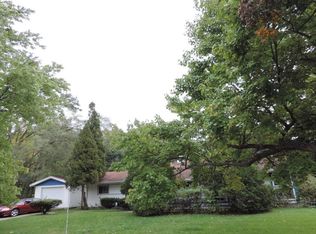 1138 Whitehall Dr, South Bend, IN