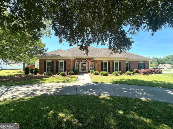 705 Newton Dr, Adel, GA 31620