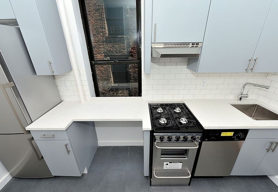 1st image of 240 W 15th St APT 27