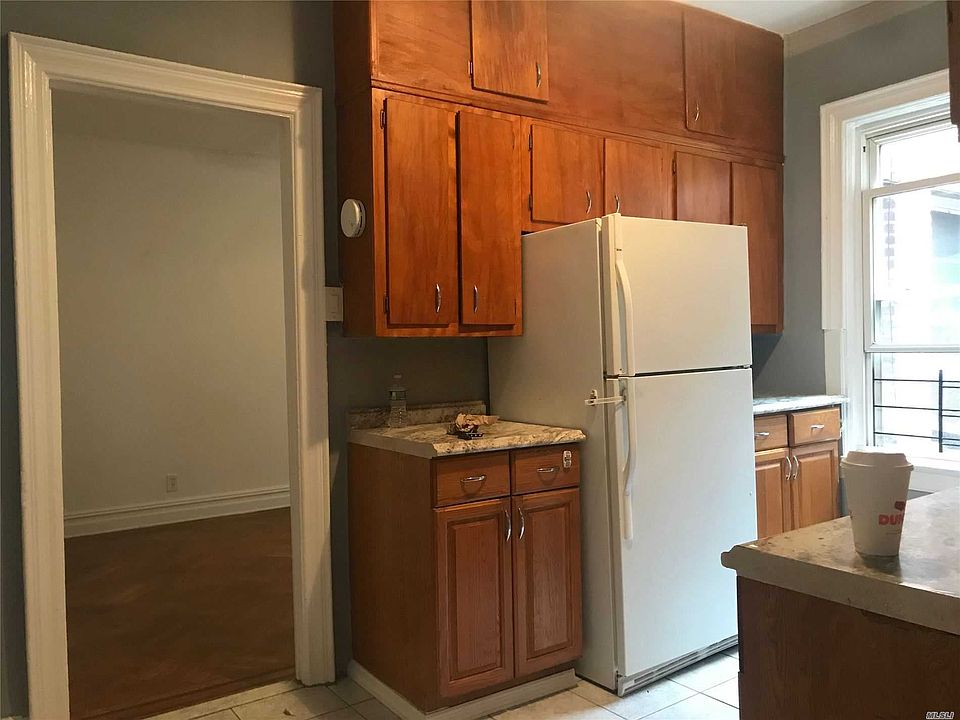 1st image of 2543 100th St