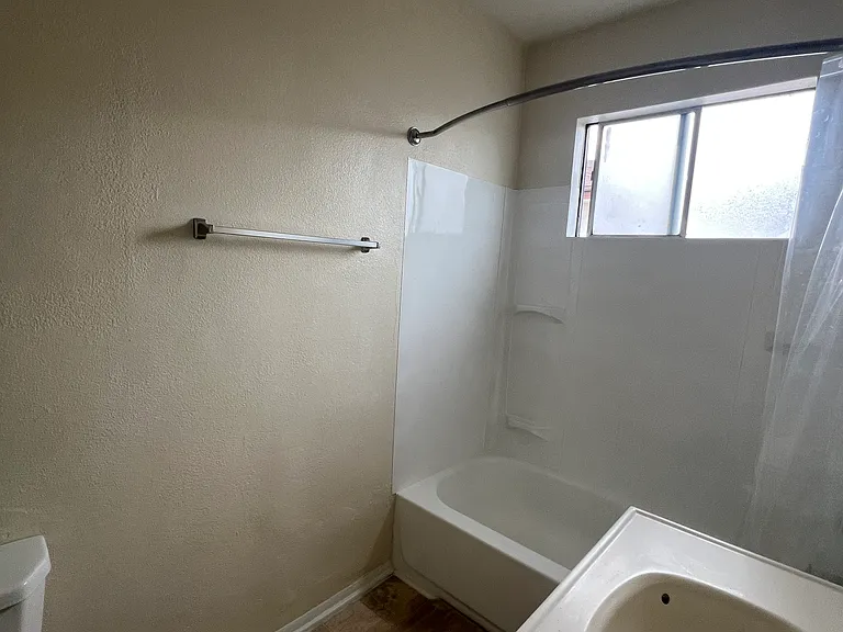 5822 Kingman Ave #H — Photo 4