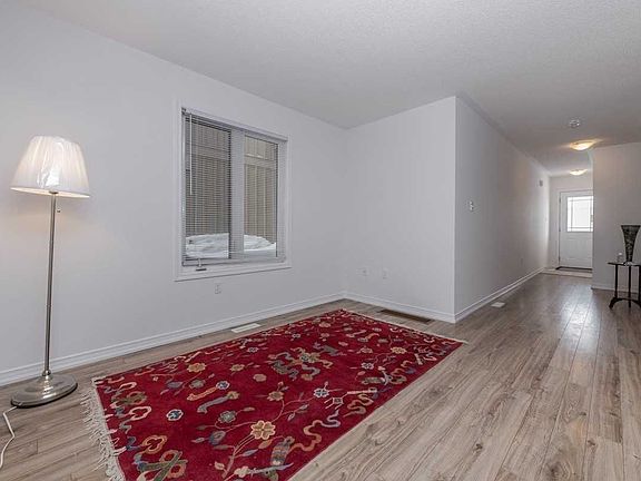 5th image of 215 Diana Dr