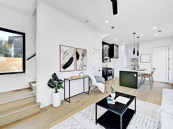 3rd image of 2717 Lyons Rd #2