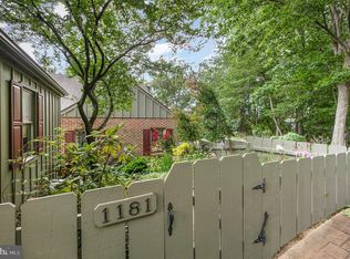 1181 Wicklow Ct, Hummelstown, PA 17036