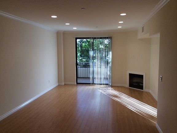 3rd image of 525 N Adams St APT 104
