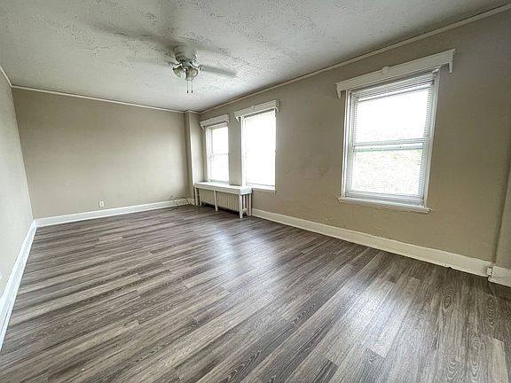 4th image of 3953 N Maryland Ave APT 47