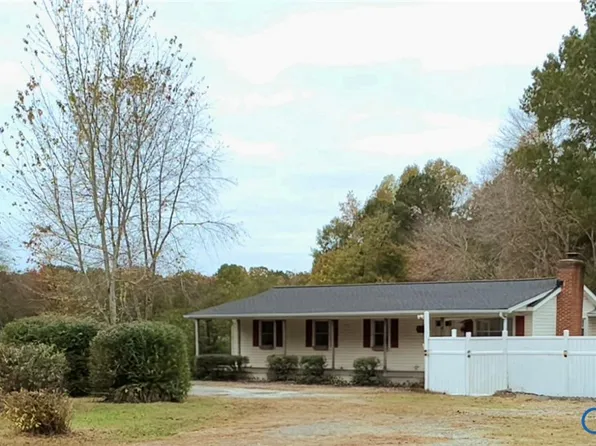 2071 Wickham Rd, Bumpass, VA 23024