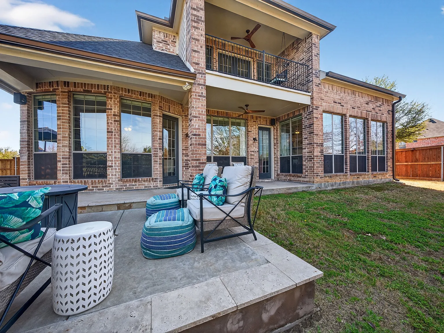 4 bed, 3.5 bath, 4231 sqft, $6,250 — Photo 4