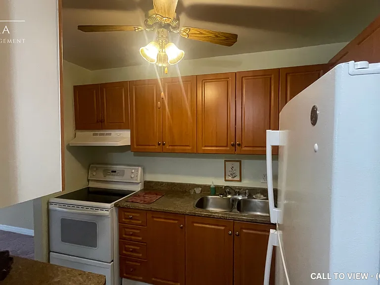 2000 Jasmine Cres #209 — Photo 4