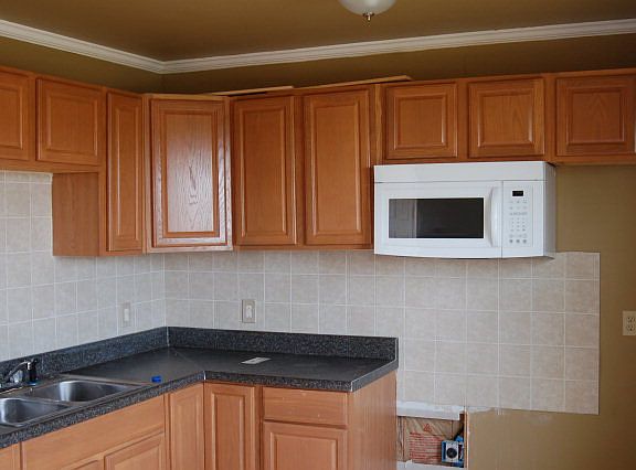 2nd image of 411 Keen St