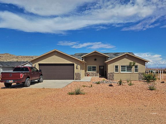 2nd image of 1055 E Canyon Dr