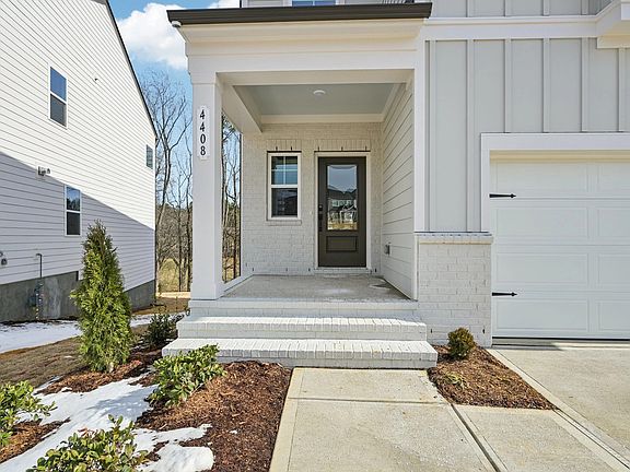 Exterior -Tone and charm