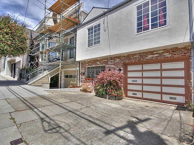 2nd image of 176 Randall St