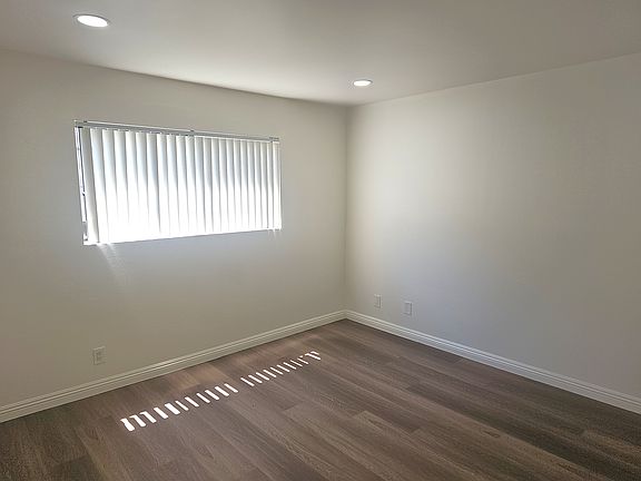 5th image of 3515 Keystone Ave APT 208