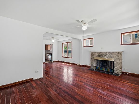 2nd image of 1375 Whitcomb Ave
