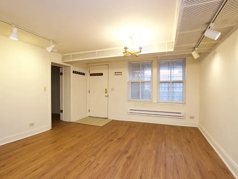626 W Wellington Ave #RG — Photo 6