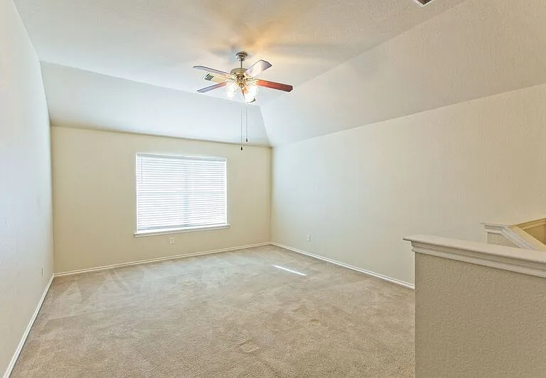 4009 Hidden Meadow Ct — Photo 30