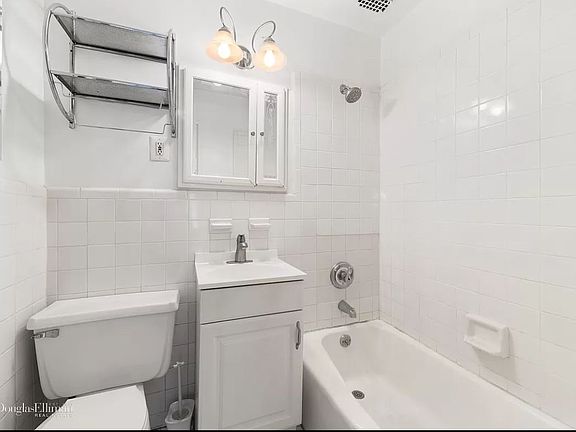 5th image of 114 W 73rd St APT 2A