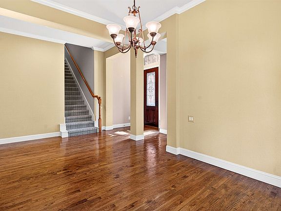 5th image of 704 Scenic Ranch Cir