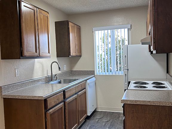 2nd image of 14 Highland Ave APT 10