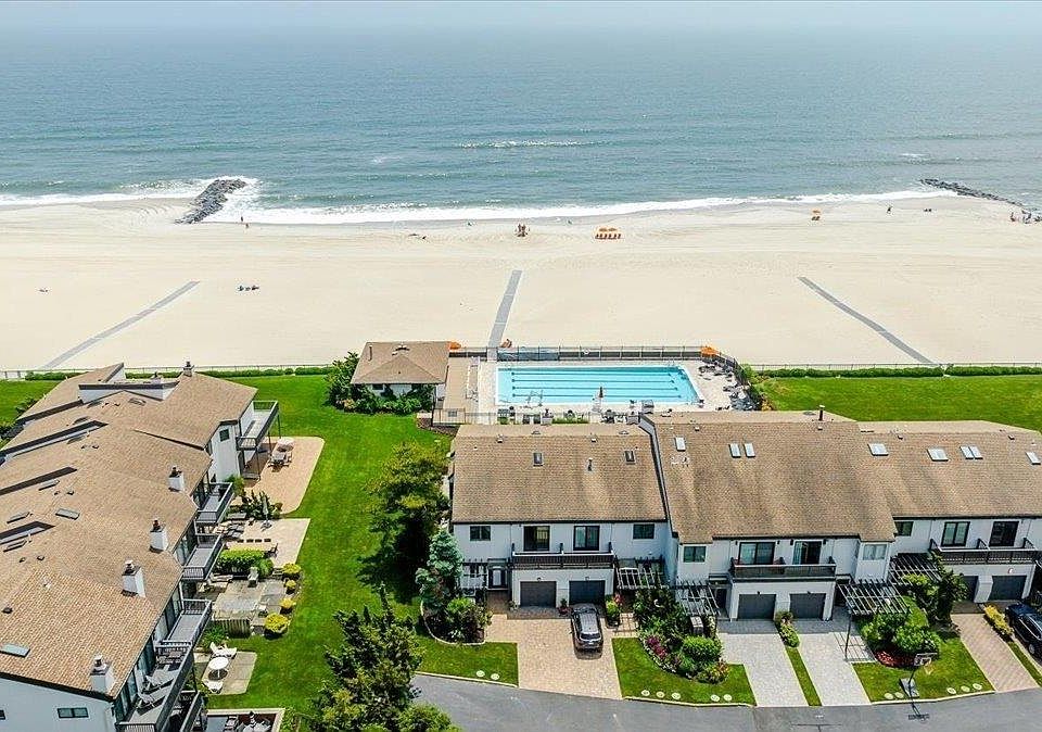 1st image of 1661 Ocean Boulevard