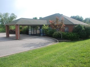 899 Aigner Dr, Boonville, IN 47601