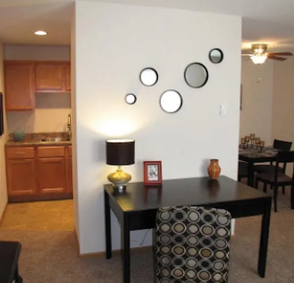 Courtyard Apartment Homes — Photo 2