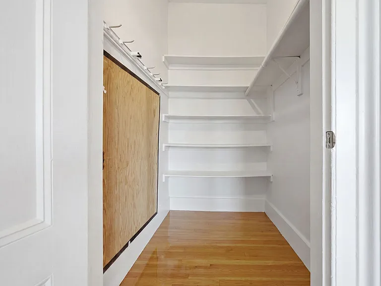 190 Beacon St #7 — Photo 12
