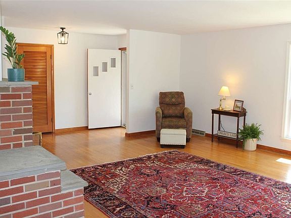 5th image of 6238 Oakridge Rd